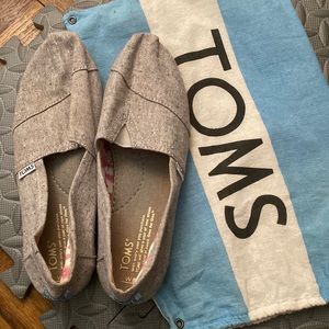 Gray TOMS